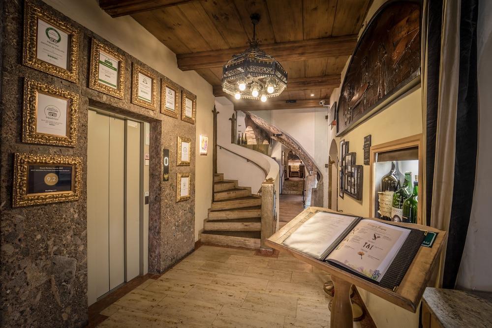 Hotel Goldener Adler, BW Signature Collection Innsbruck Bagian luar foto