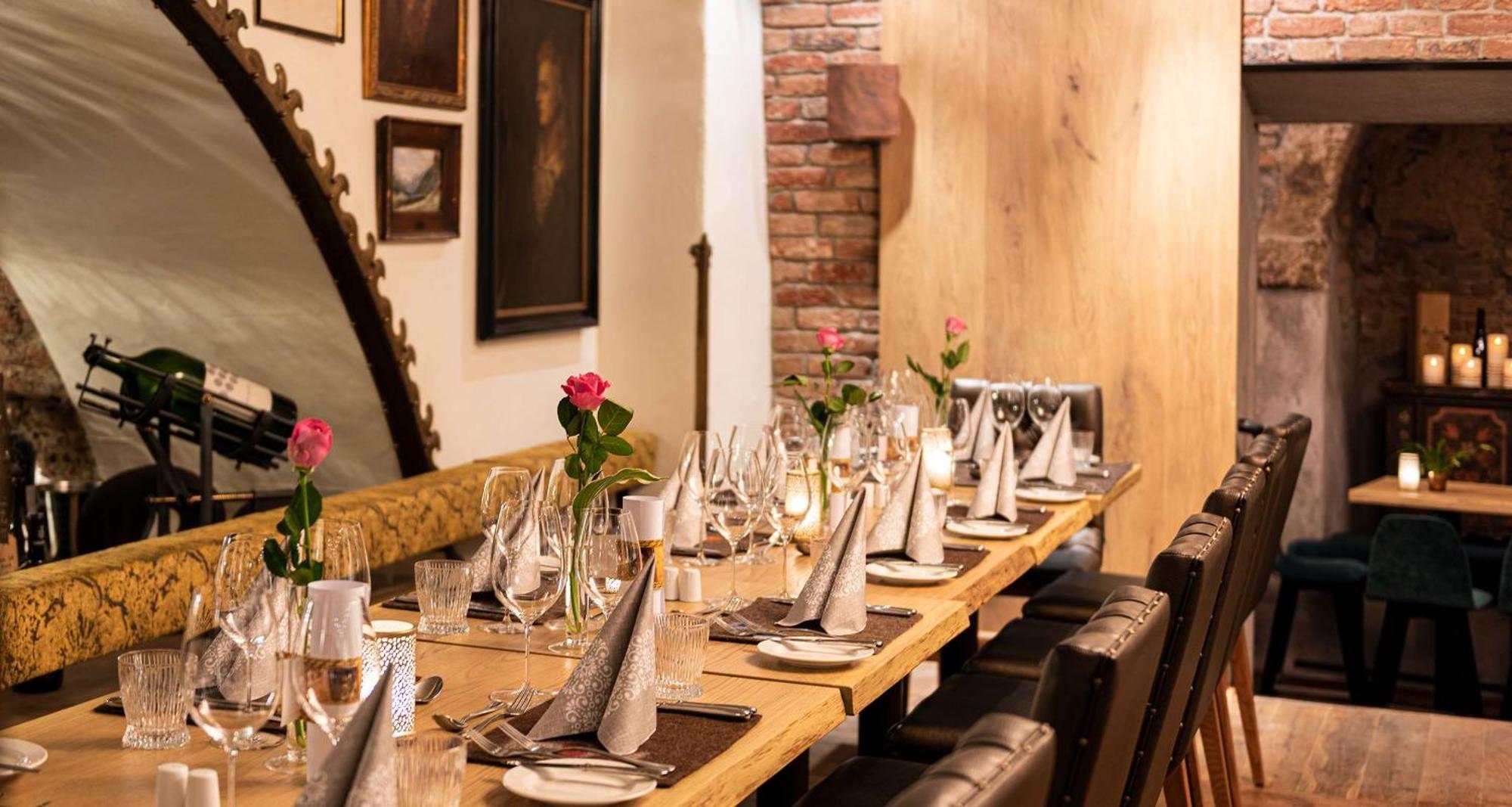 Hotel Goldener Adler, BW Signature Collection Innsbruck Bagian luar foto