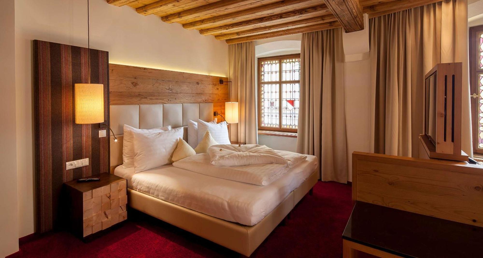 Hotel Goldener Adler, BW Signature Collection Innsbruck Bagian luar foto