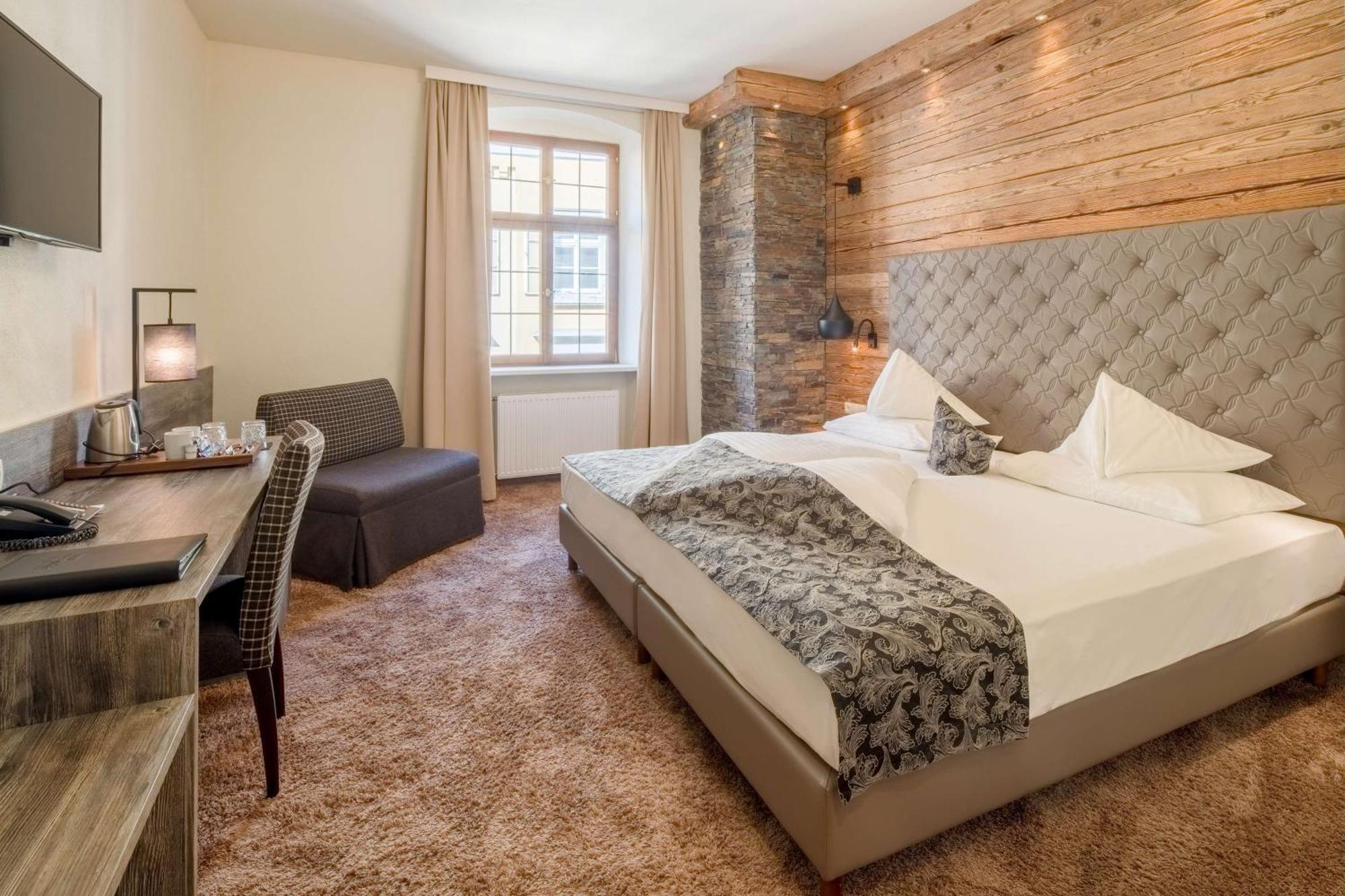 Hotel Goldener Adler, BW Signature Collection Innsbruck Bagian luar foto