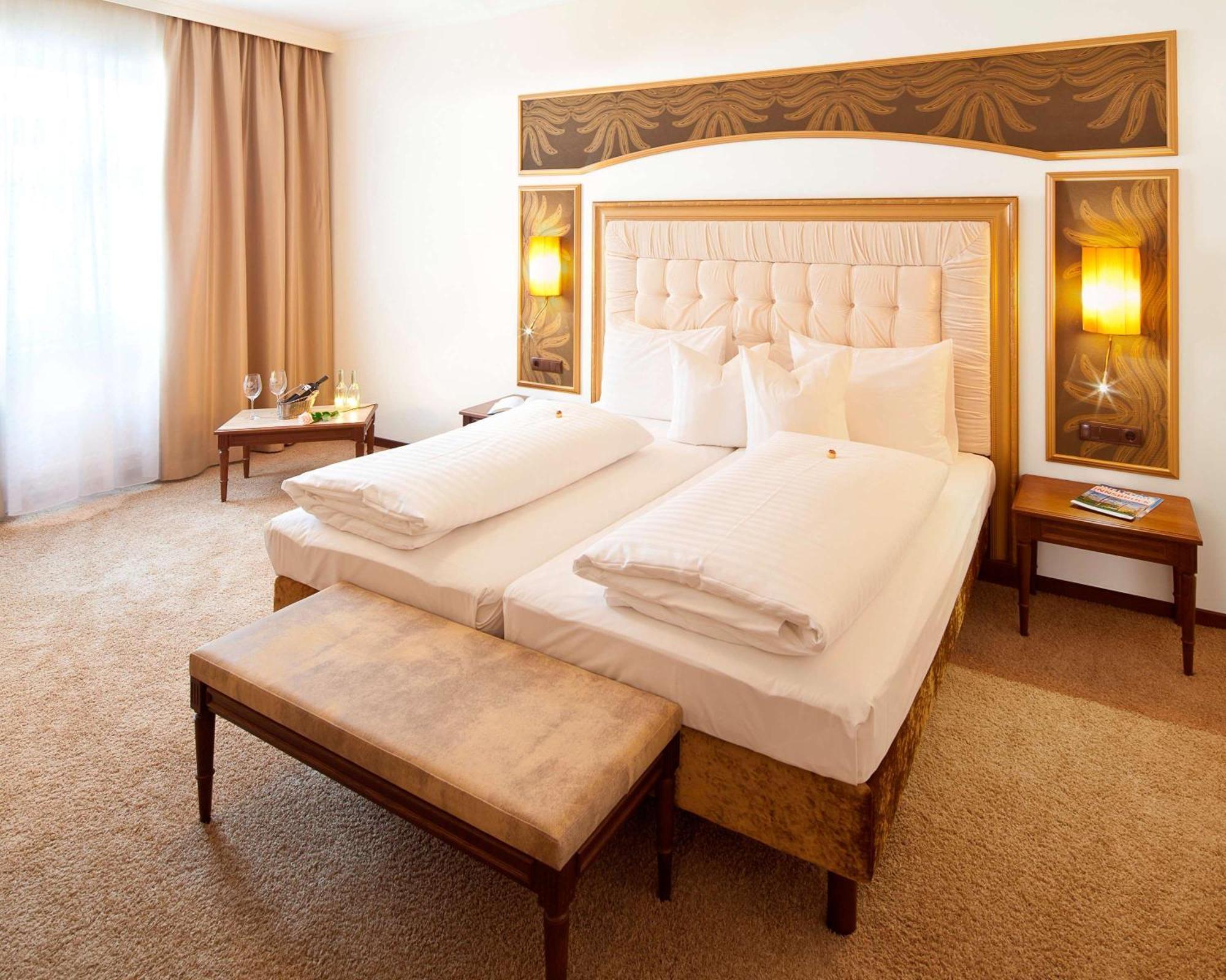 Hotel Goldener Adler, BW Signature Collection Innsbruck Bagian luar foto