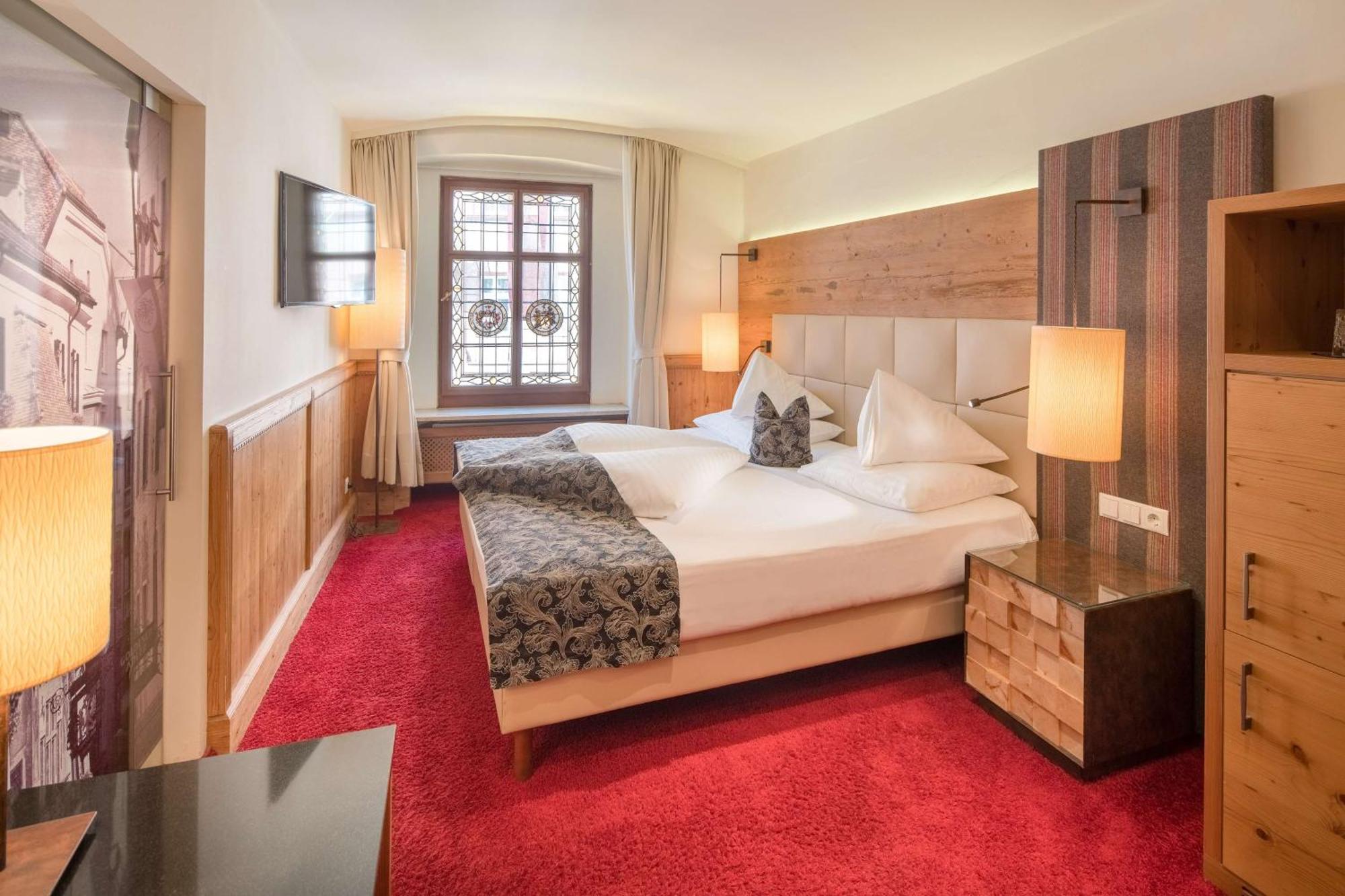 Hotel Goldener Adler, BW Signature Collection Innsbruck Bagian luar foto