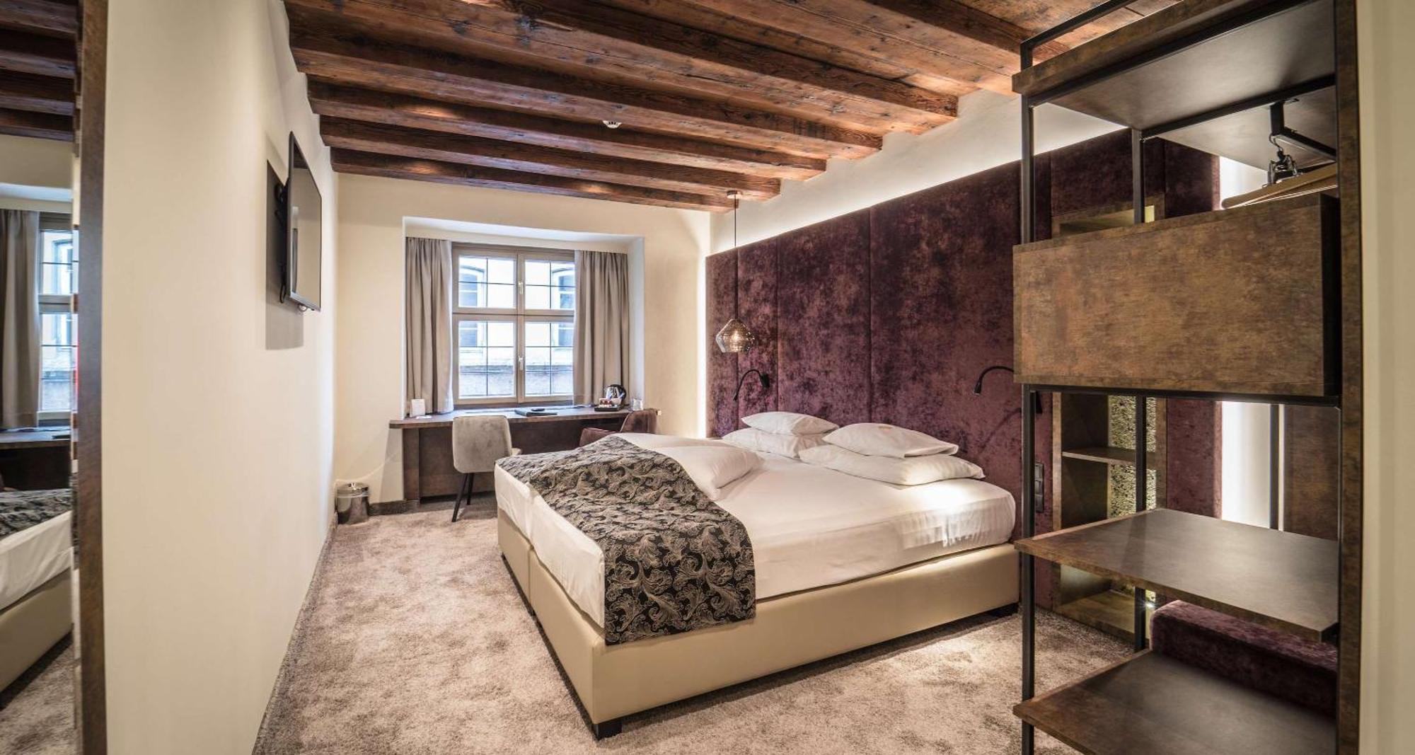 Hotel Goldener Adler, BW Signature Collection Innsbruck Bagian luar foto