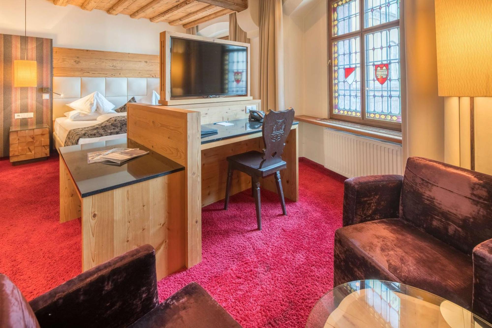 Hotel Goldener Adler, BW Signature Collection Innsbruck Bagian luar foto