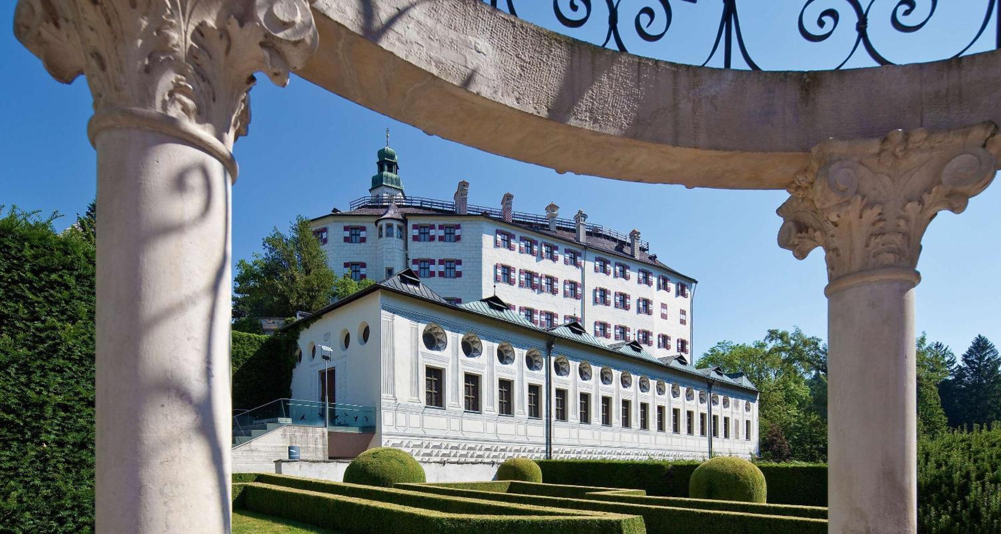 Hotel Goldener Adler, BW Signature Collection Innsbruck Bagian luar foto
