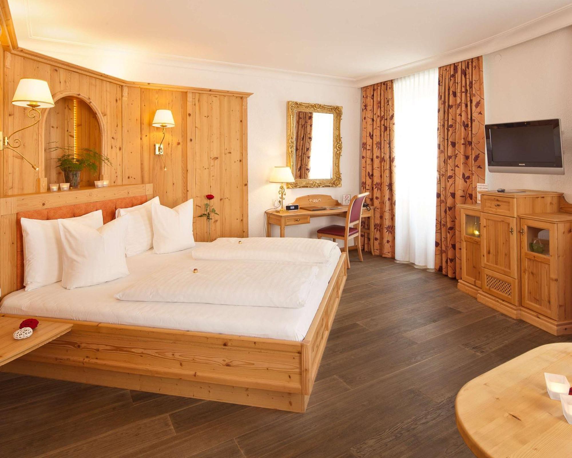 Hotel Goldener Adler, BW Signature Collection Innsbruck Bagian luar foto