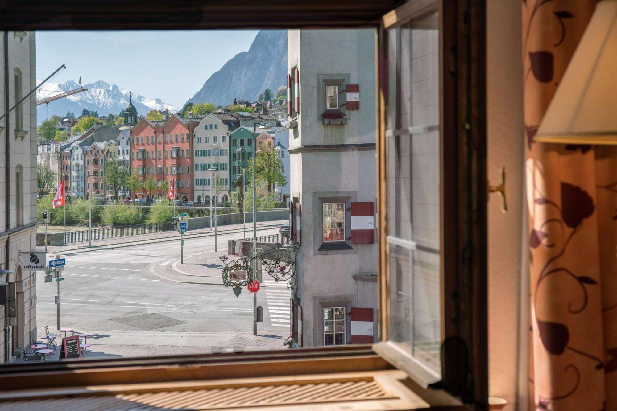 Hotel Goldener Adler, BW Signature Collection Innsbruck Bagian luar foto