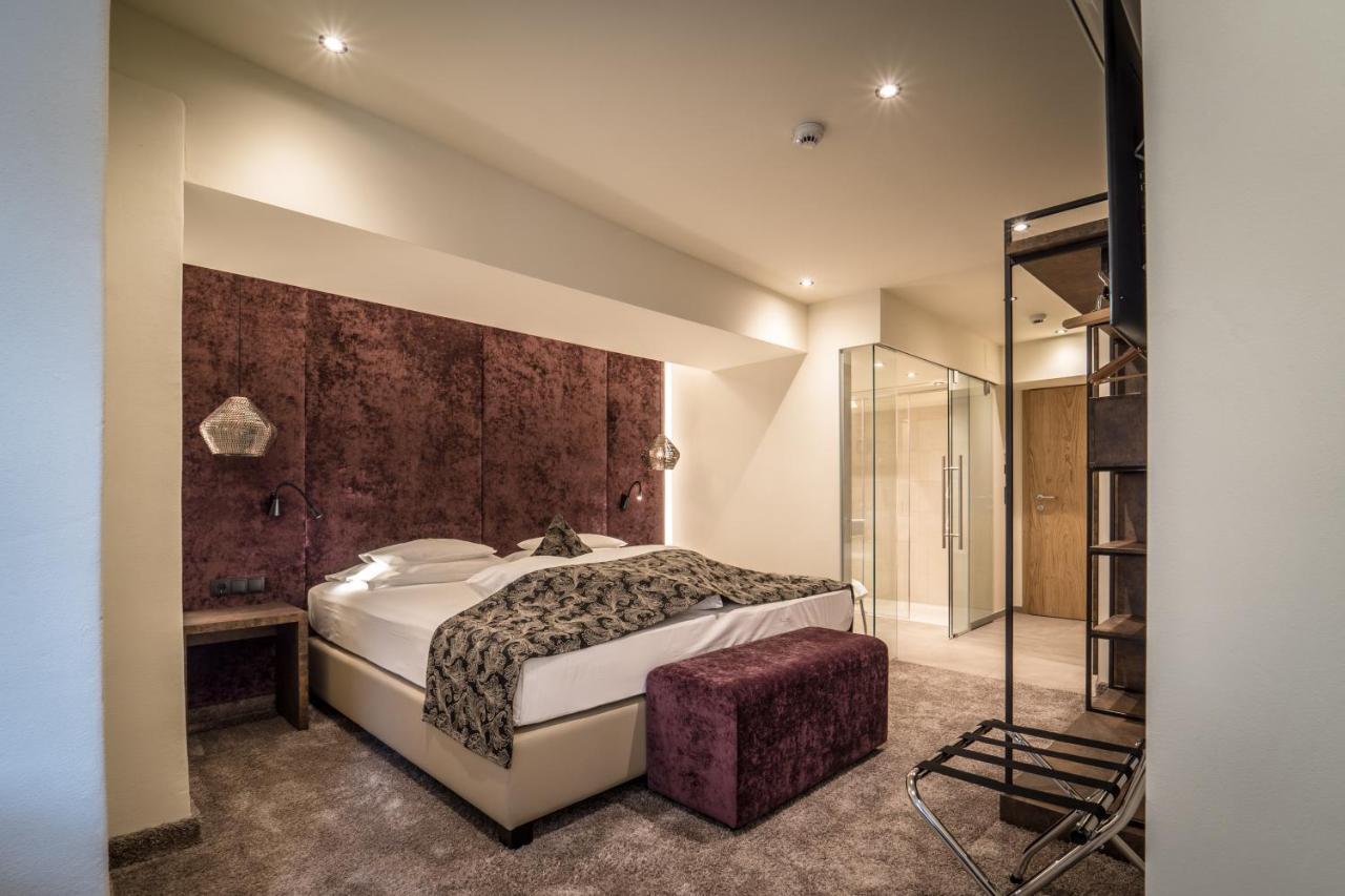 Hotel Goldener Adler, BW Signature Collection Innsbruck Bagian luar foto